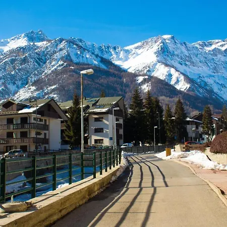 Il Rododendro In The Center - Happy Bardonecchia